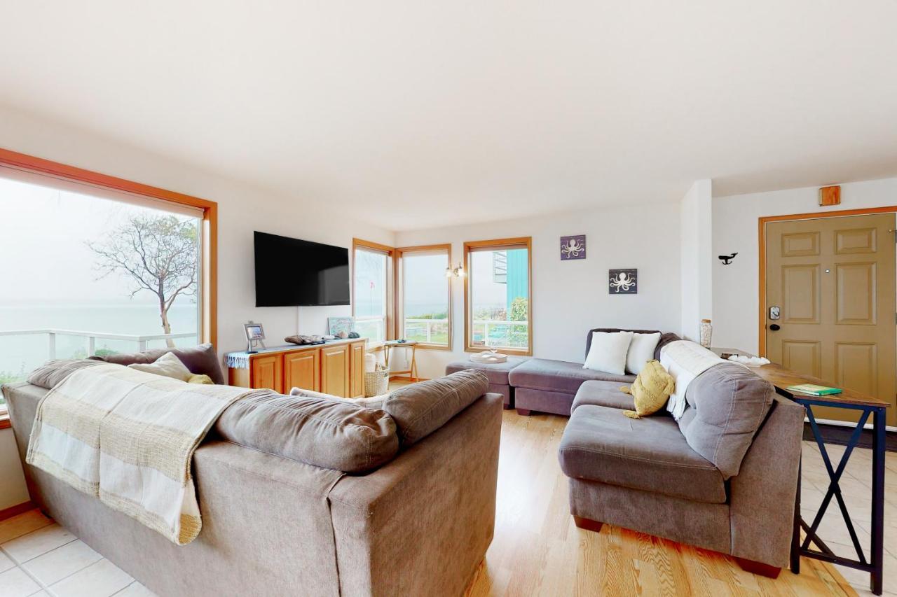 Villa Camano Waterfront Delight Exterior foto